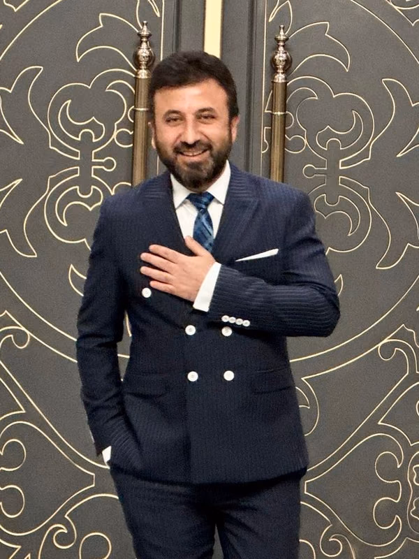 İZZET YAMAN